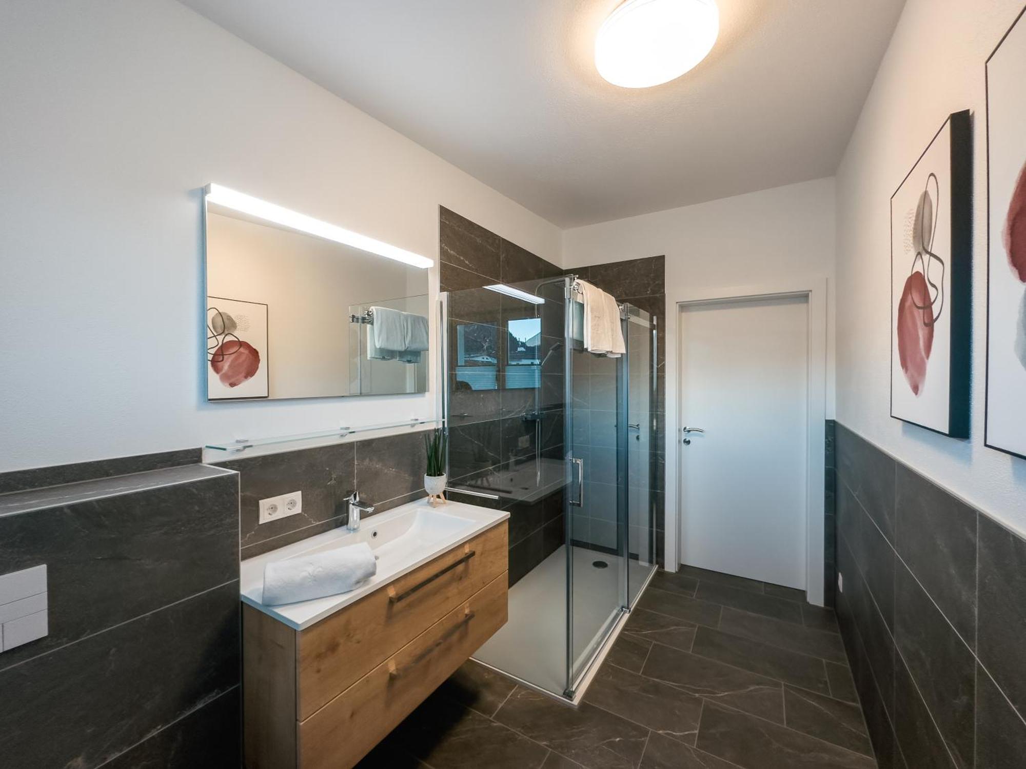 Alpenluxus Presents - Marias Zillertalblick With Roof Terrace, 3 Bedrooms & Parking Space シュリッタース エクステリア 写真